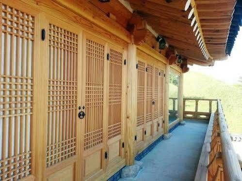 Happy Village Syeobul Guesthouse Gyeongju Exterior foto